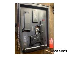 Tokyo Marui LCP2 gas pistol