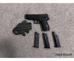 Tokyo Marui P226 with 3 mags