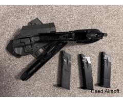 Tokyo Marui P226 with 3 mags - Image 2
