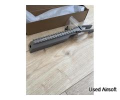 5KU-230-T: B33 Railed articulating dust cover (Tan)