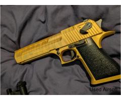 Golden tiger stripe desert eagle