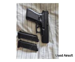 TM Glock 19 with 2 mags