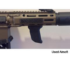 Accelerator-Style M-LOK Angled Grip – Carbon Fibre PETG - Image 2