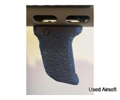 Accelerator-Style M-LOK Angled Grip – Carbon Fibre PETG - Image 3