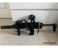 TM MP7  + 7 MAGS LIKE NEW - Image 3