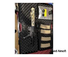 Ares Amoeba Honey Badger M4 AEG (ARES-AM-013-BK) + Mags/Adapters/Battery/Charger