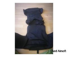 Black Safariland body armour with Kevlar inserts - Image 2