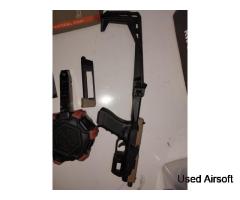 Glock 17 + aw drum mag + holster + mags - Image 2