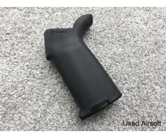 Genuine Magpul MOE+ Rubberised Grip
