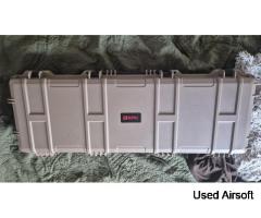 NUPROL Large Wheeled Hard Case