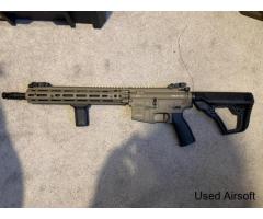 EMG Daniel Defence M4A1 RIII 14.5 Upgraded, Used