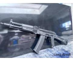 AK 47 BLACK.