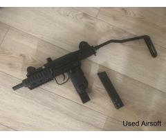 KWC Mini Uzi Sub-Machine Co2 Blowback Gun