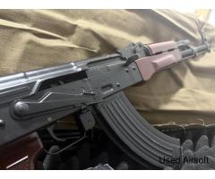Never fielded Tokyo marui akm 4x mags - Image 2