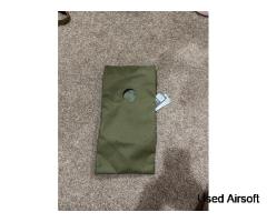 8Fields Hydration Pouch