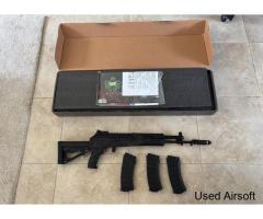 AK 12 LCT