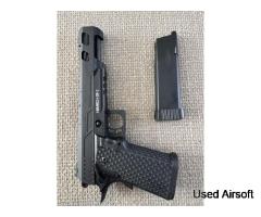 Novritsch SSP5 6" - Excellent Condition + Universal Holster Adapter