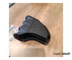 FAB Defense Mako AR magwell grip replica