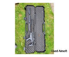 (AIRSOFT) Electric H&k mp5 with 3 mags and case