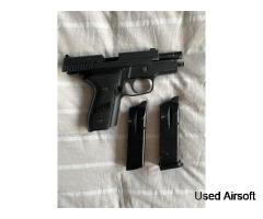 SIG P229 Airsoft Pistol + 2 Magazines - Image 3
