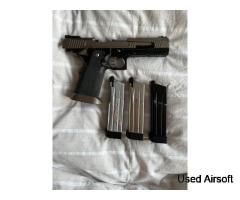 Hi-Capa / 2011 Gas Blowback Airsoft Pistol + 3 Magazines - Image 4