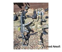 Bolt M4 , Cyma Mp5, 2 Glock 17 loads of kit
