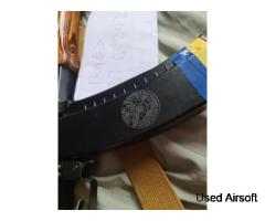 We custom ak