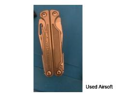 Leatherman charge