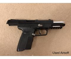 Tokyo Marui Five Seven - Gas blowback