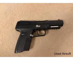 Tokyo Marui Five Seven - Gas blowback - Image 2