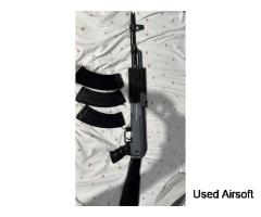 Ak47 with 3 mags