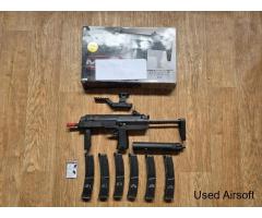 TM MP7 with accessories