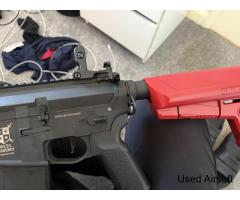 Delta Armory DA-C11 WRAITH™ 10” M-LOK SilentOps M4/AR-15 AEG (Two-Tone Red/Black) - Image 3