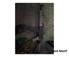 Umarex EF AKX-6MM-Black/TAN 6mm Airsoft Rifle with BBs and Battery and Charger - Image 2