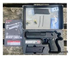 Desert Eagle 50AE Tokyo Marui, black metal Guarder kit