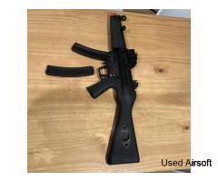 H&K MP5 AEG Airsoft Rifle 2 magazines