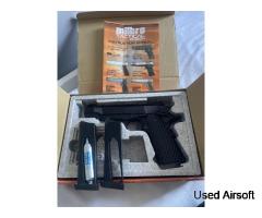 Milbro 1911 black with 2 mags