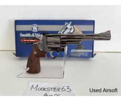 S&W M29