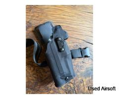 Glock 17/18C drop leg holster with light bearer