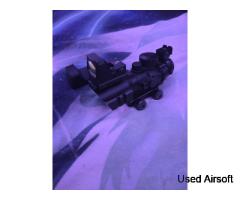 4x acog with small sight on top