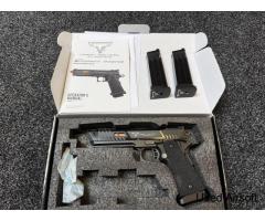 Army action taran tactical jw4 pit viper original box and two mags