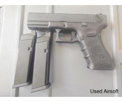 WE g18c 2 mags