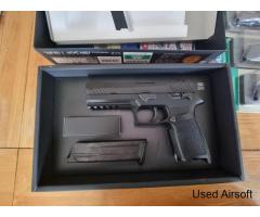 Tm P320 With 5 magazines, in box - Image 2