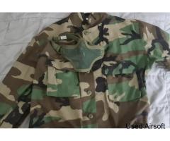 M10 woodland jacket and vest with unused olive green mask