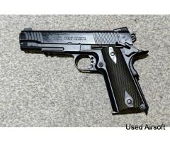 Cybergun Colt 1911 railed pistol - Image 2