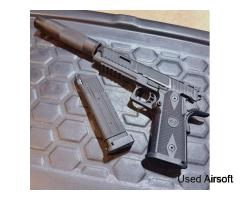 Multiple Pistols