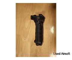 Railed Front Grip
