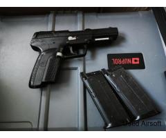 Tokyo marui FN57