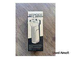 Strike Industries Picatinny Bipod Grip