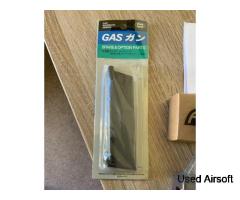 Red Dot, mags, front grip - Image 2